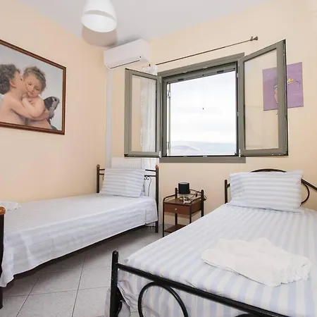 Charming In Kefalonia Island Lixouri